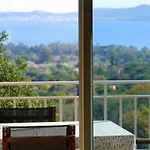 Apartmán Rare Pearl With Pool And Beautiful Sea View